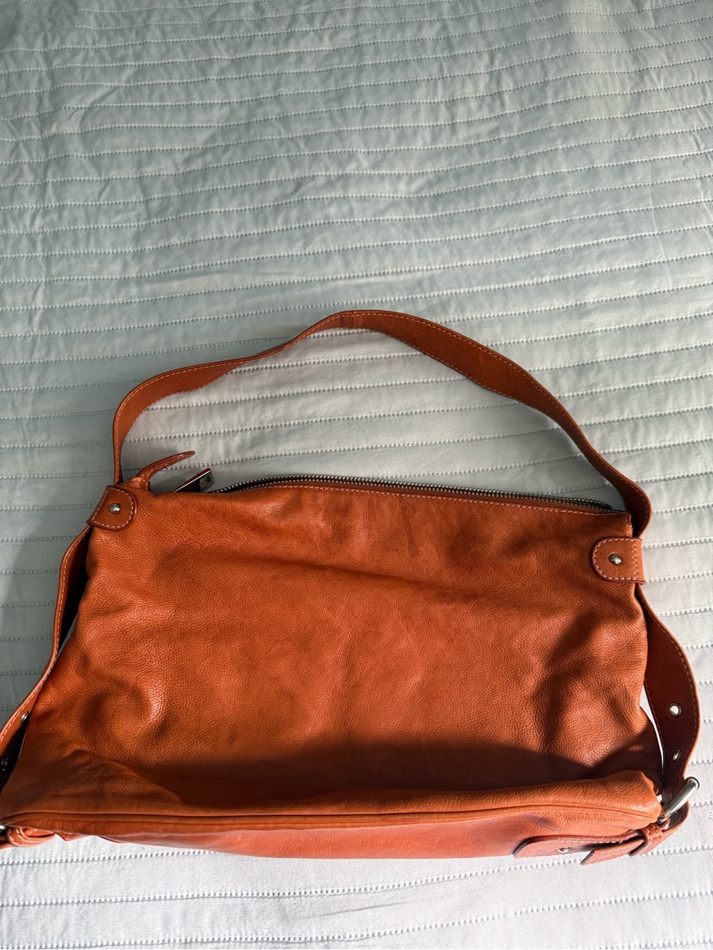 Marc Jacob’s Leather Shoulder Bag - Picture 3 of 4
